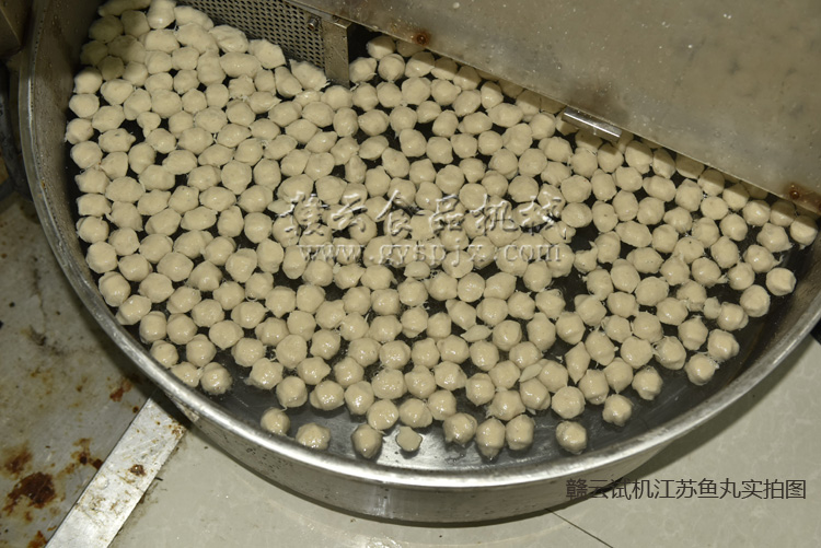 õ~(y){гͣͳ(li)~(y)ˮж